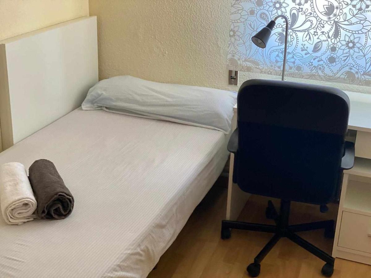 Residencia 12 Octubre Bed & Breakfast Madrid Eksteriør bilde