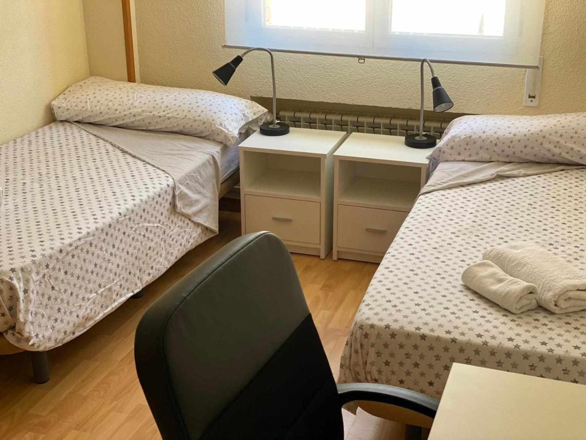 Residencia 12 Octubre Bed & Breakfast Madrid Eksteriør bilde