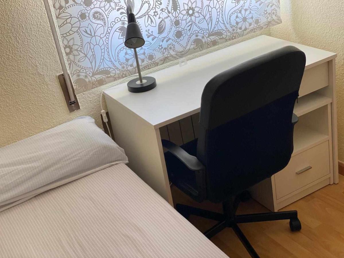 Residencia 12 Octubre Bed & Breakfast Madrid Eksteriør bilde