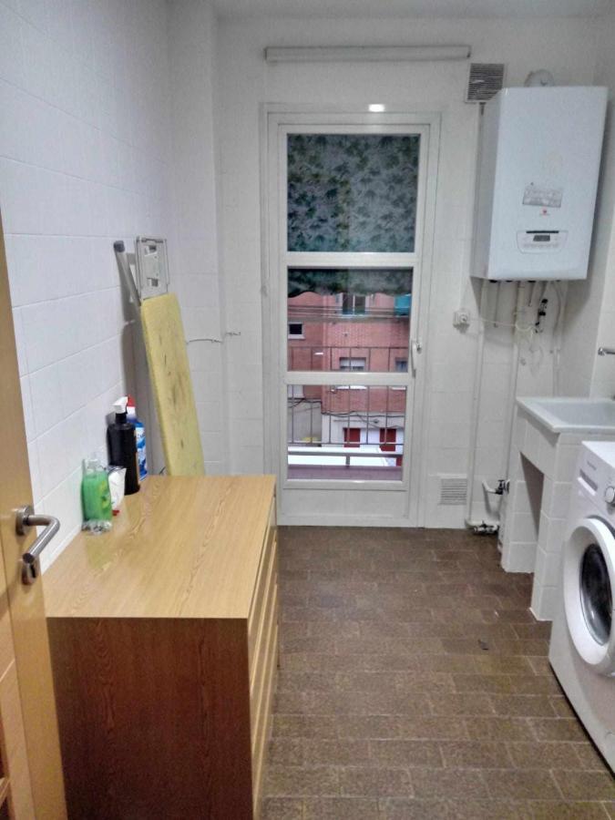 Residencia 12 Octubre Bed & Breakfast Madrid Eksteriør bilde
